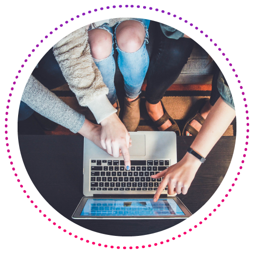 DISQO_Spotlight_3-women-engaging-laptop-01
